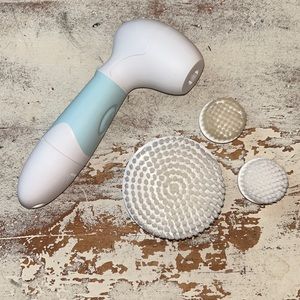 Duvolle working facial/body spin brush